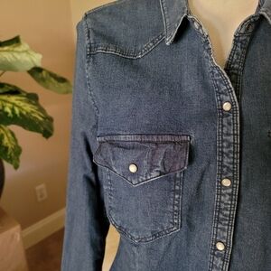 💙Denim Shirt by H&M Divided💙